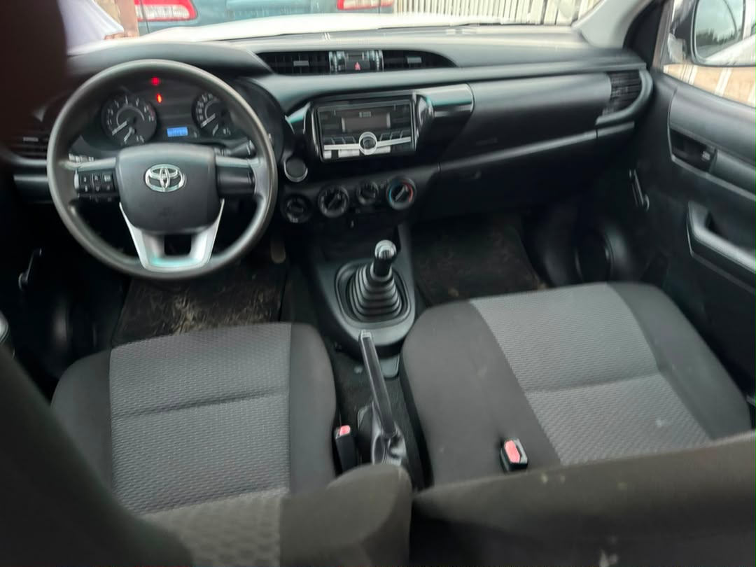 
								Very clean Toyota Hilux 2018 Manual is available price 43 million  Location Abuja full									
