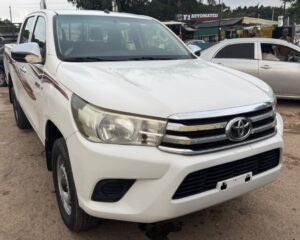 Very clean Toyota Hilux 2018 Manual is available price 43 million  Location Abuja