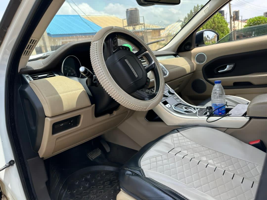 
								2014 RangeRover Evouque Full option with Full duty.  Abuja  12M full									