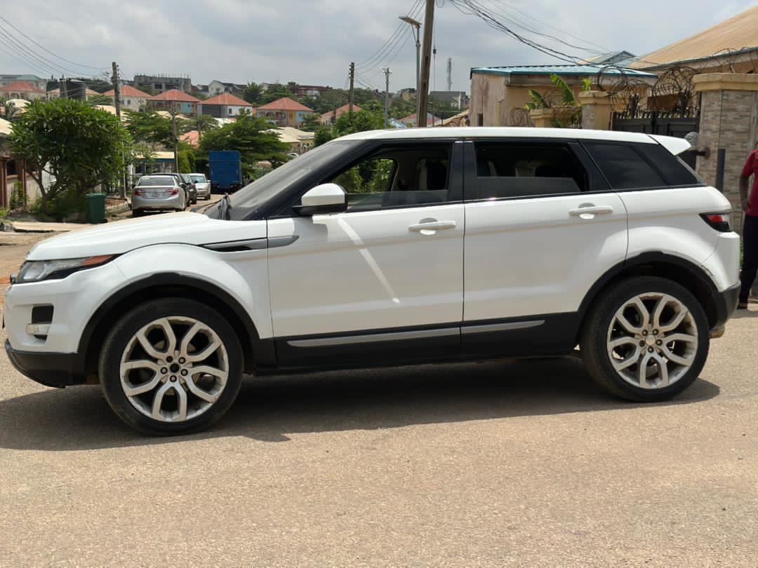 
								2014 RangeRover Evouque Full option with Full duty.  Abuja  12M full									