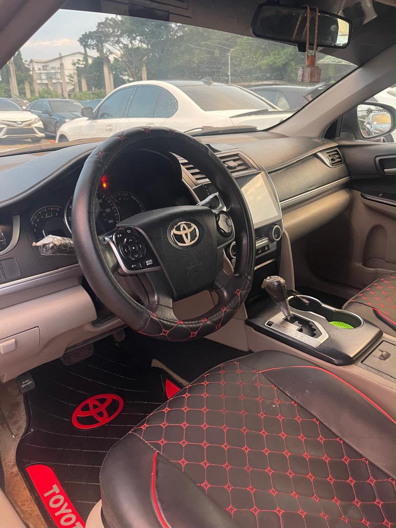 
								Extremely clean used Toyota Camry 2013 for just 9.9m Abuja full									