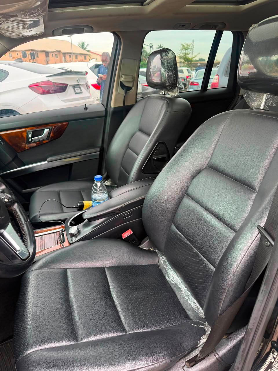
								Distress  few month  registered full  option Glk350 2014 model keyless entry sunroof reverse camera for 12.5m Abuja full									