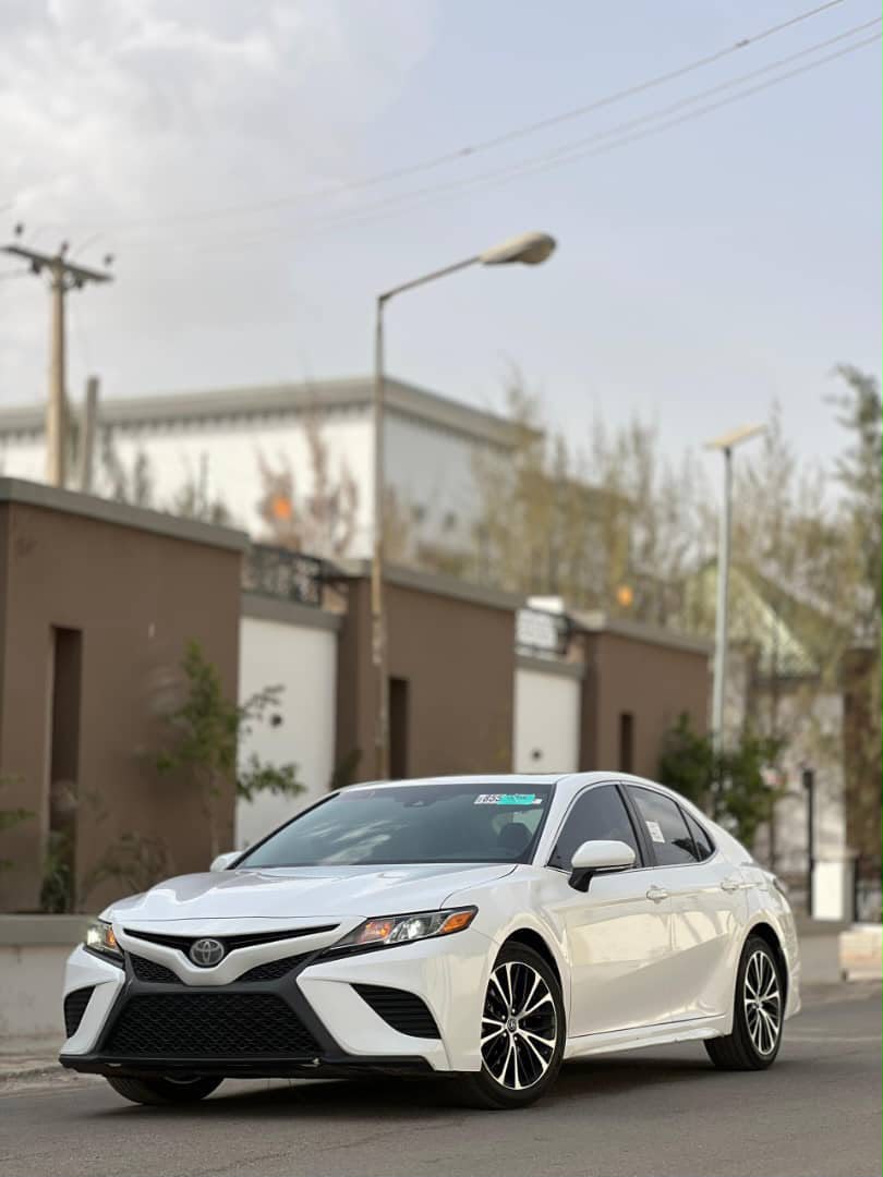 
								DISTRESS SELL ALERT 🚨   FOREIGN USED TOYOTA CAMRY SE 2018 KEYLESS WIRELESS CHARGER WITH DUTY LOCATION ABUJA PRICE 22M full									