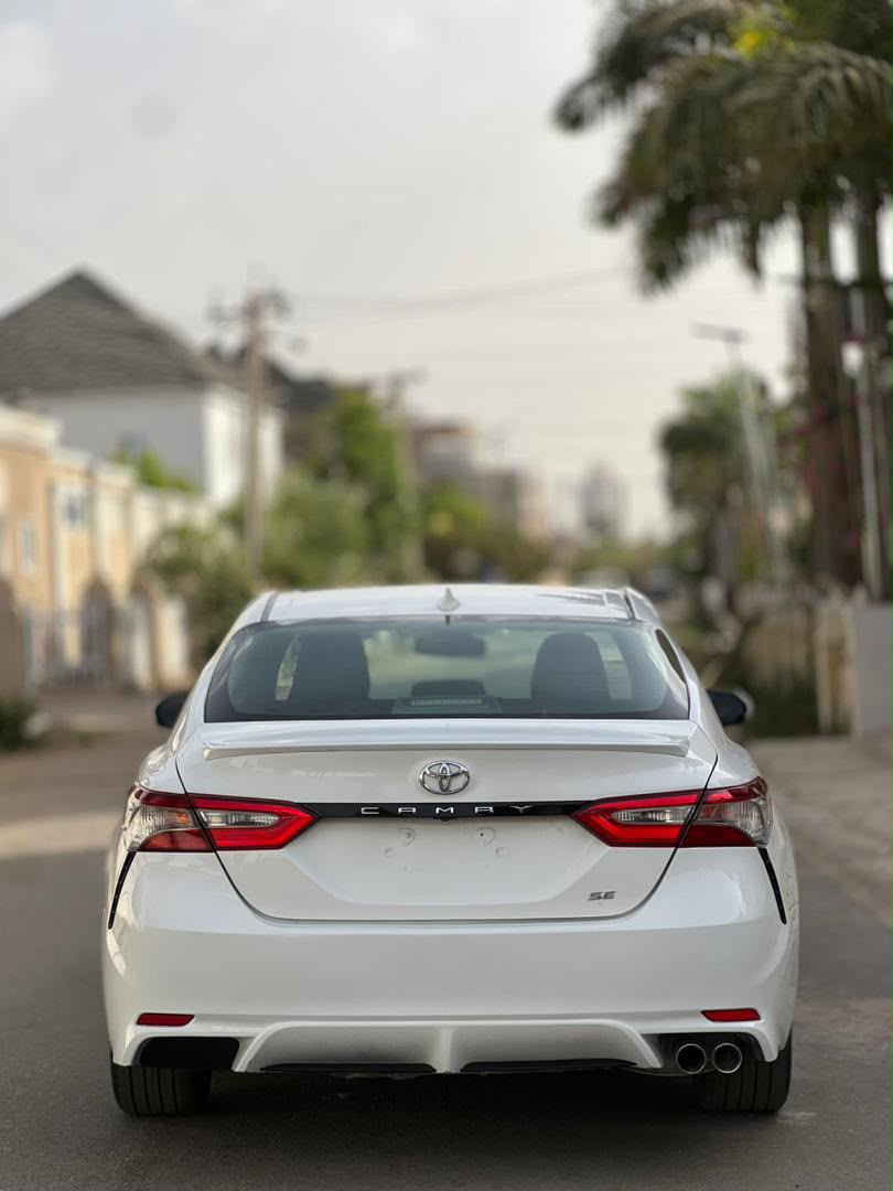 
								DISTRESS SELL ALERT 🚨   FOREIGN USED TOYOTA CAMRY SE 2018 KEYLESS WIRELESS CHARGER WITH DUTY LOCATION ABUJA PRICE 22M full									