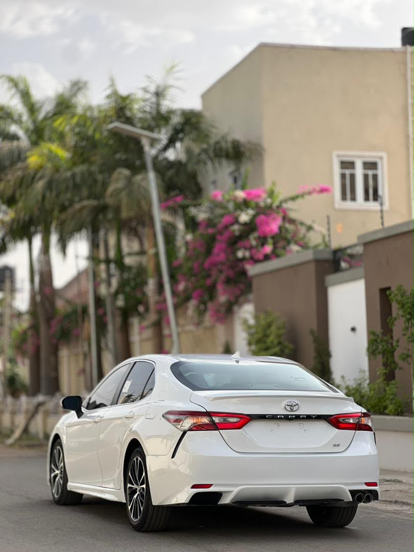 
								DISTRESS SELL ALERT 🚨   FOREIGN USED TOYOTA CAMRY SE 2018 KEYLESS WIRELESS CHARGER WITH DUTY LOCATION ABUJA PRICE 22M full									
