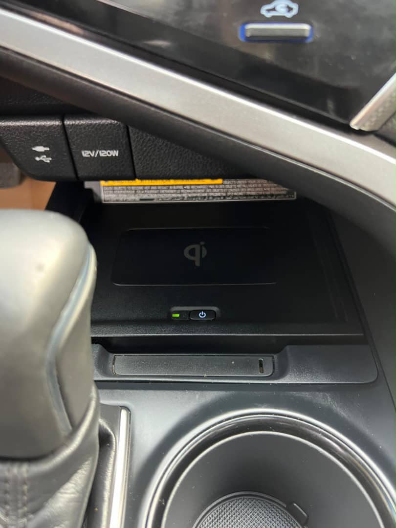 
								DISTRESS SELL ALERT 🚨   FOREIGN USED TOYOTA CAMRY SE 2018 KEYLESS WIRELESS CHARGER WITH DUTY LOCATION ABUJA PRICE 22M full									