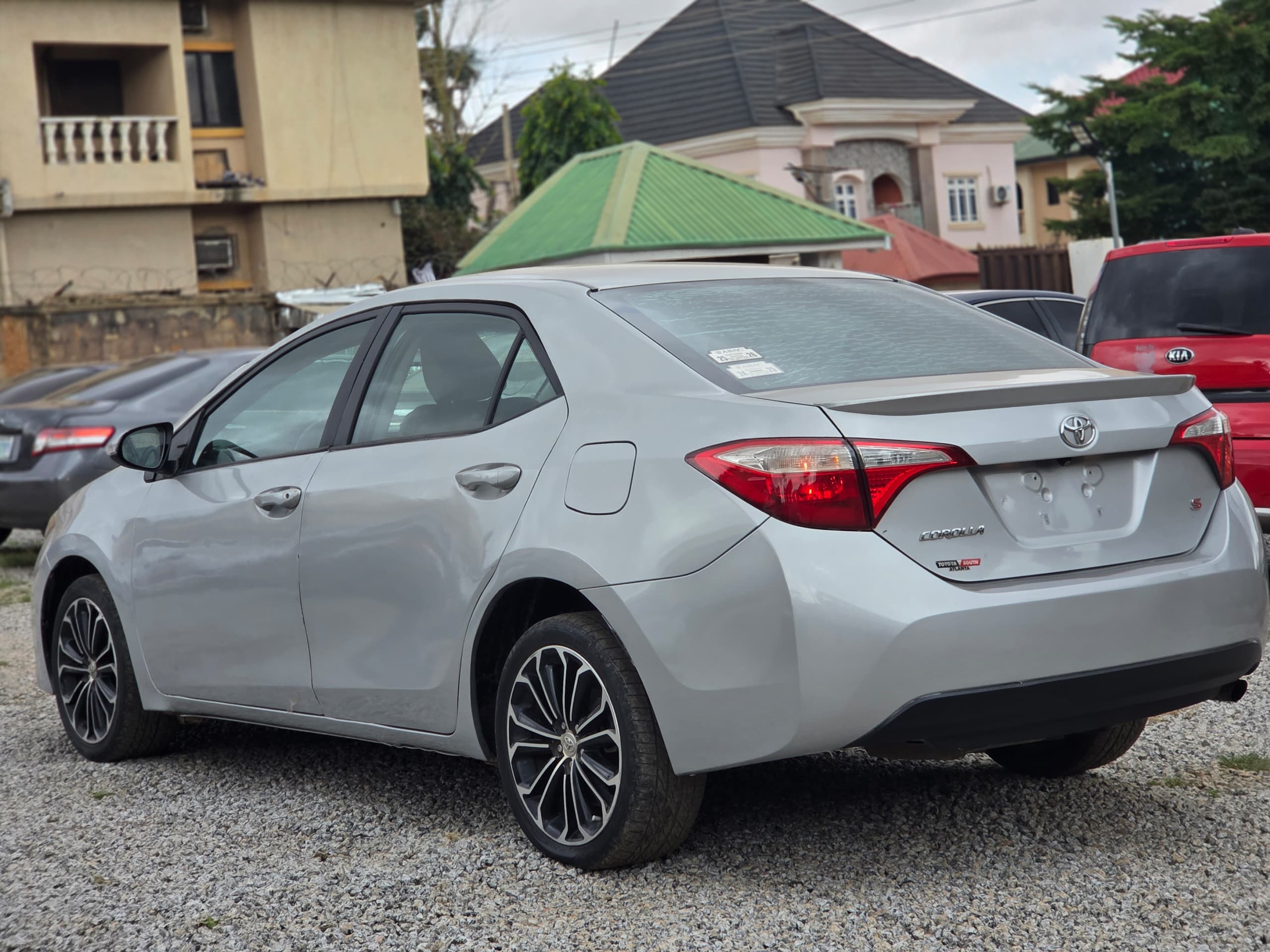 
								Foreign used Toyota Corolla 2015 model with original duty fully paid buy and drive absolutely nothing to fix  👉13m buyer settle 200k location Abacha Road nyanya Abuja deal Car is with me directly full									