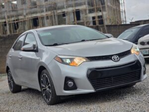 Foreign used Toyota Corolla 2015 model with original duty fully paid buy and drive absolutely nothing to fix  👉13m buyer settle 200k location Abacha Road nyanya Abuja deal Car is with me directly