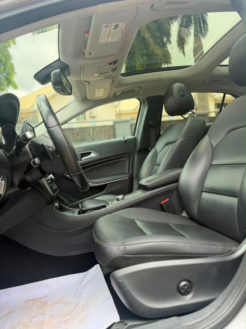 
								FOREIGN USED MERCEDES BENZ GLA250 Y 2016 FULLEST OPTION  FOR JUST 22M ABUJA full									