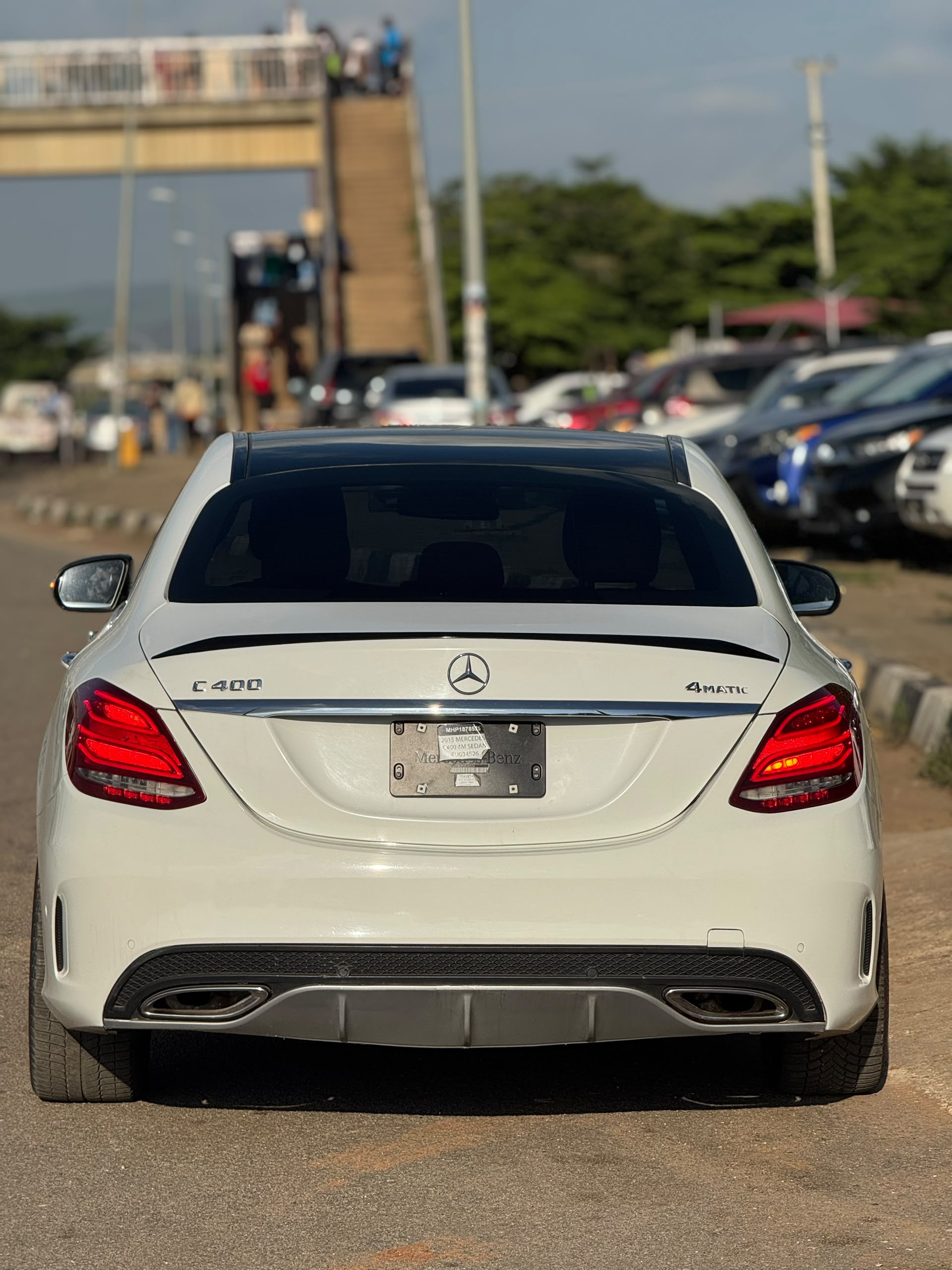 
								Very Distress Alert 🚨   New Arrival🔖 Foreign used Mercedes Benz C400 2017 model, fullest Option. Keyless entry and panoramic! White on red Interior. 🅿️ 27.5M Only   📍ABUJA full									