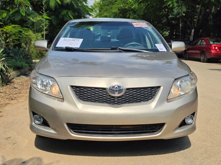 Awoof Deal: Extremely clean foreign used Toyota corolla LE 2010 n belt. Accident Free, going for just 9.8m with no single 9ja paint.