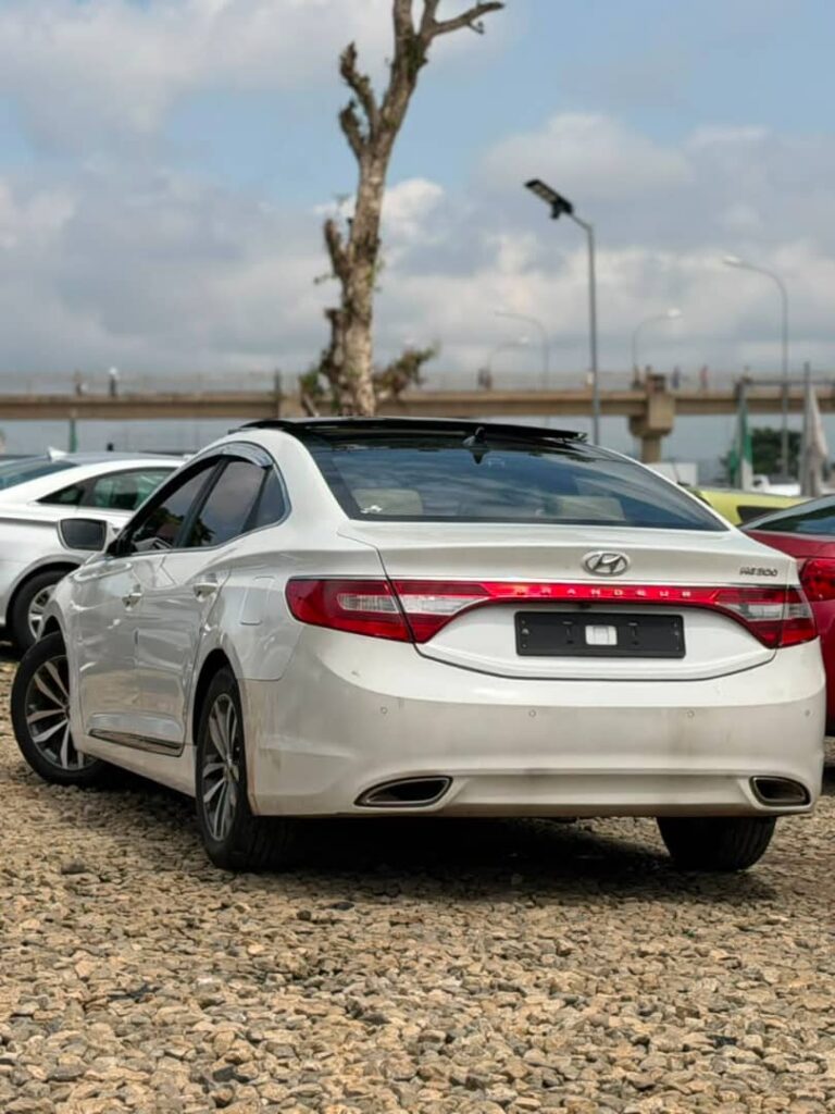CRAZY  DISTRESS💥 Direct Belgium 🇧🇪2012 Hyundai Granduer ACCIDENT FREE KEYLESS✅ DOUBLE PANO ✅ MAY 2026 ORIGINAL DUTY Price:10.7m  📍GWARIMPA ABUJA