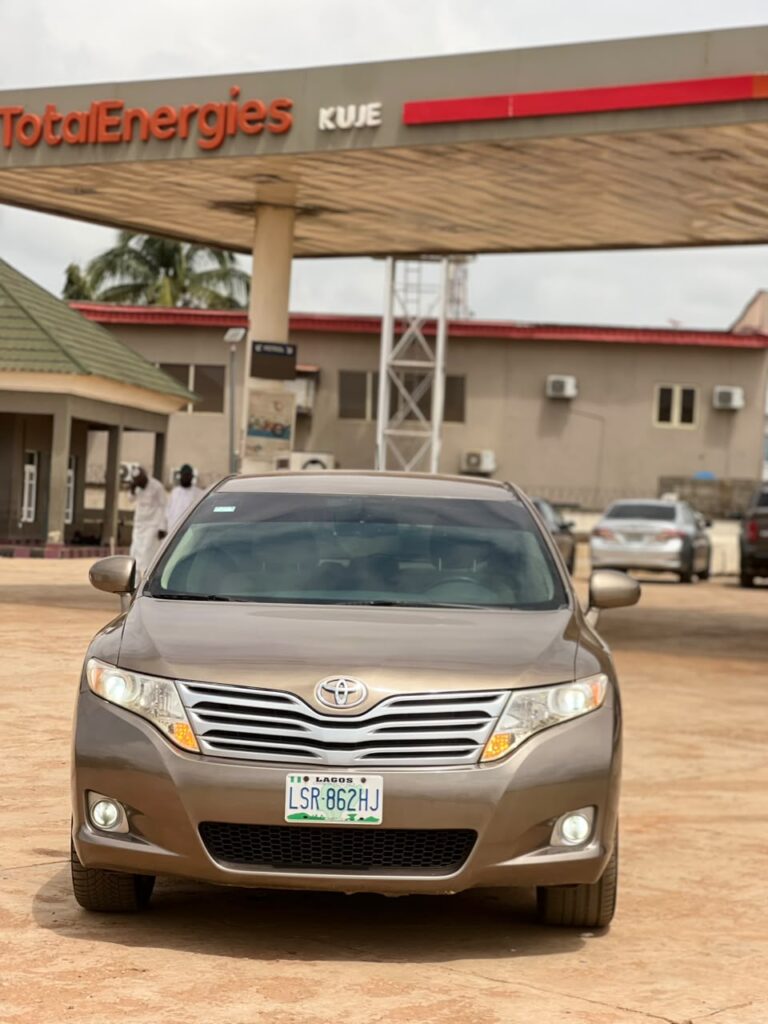 Buy this instead of Belgium ‼️ Very sharp 2010 Toyota Venza 4plugs ✅ Keyless ✅ Firstbody ✅ Power booth ✅ Accident free ✅  12.5m