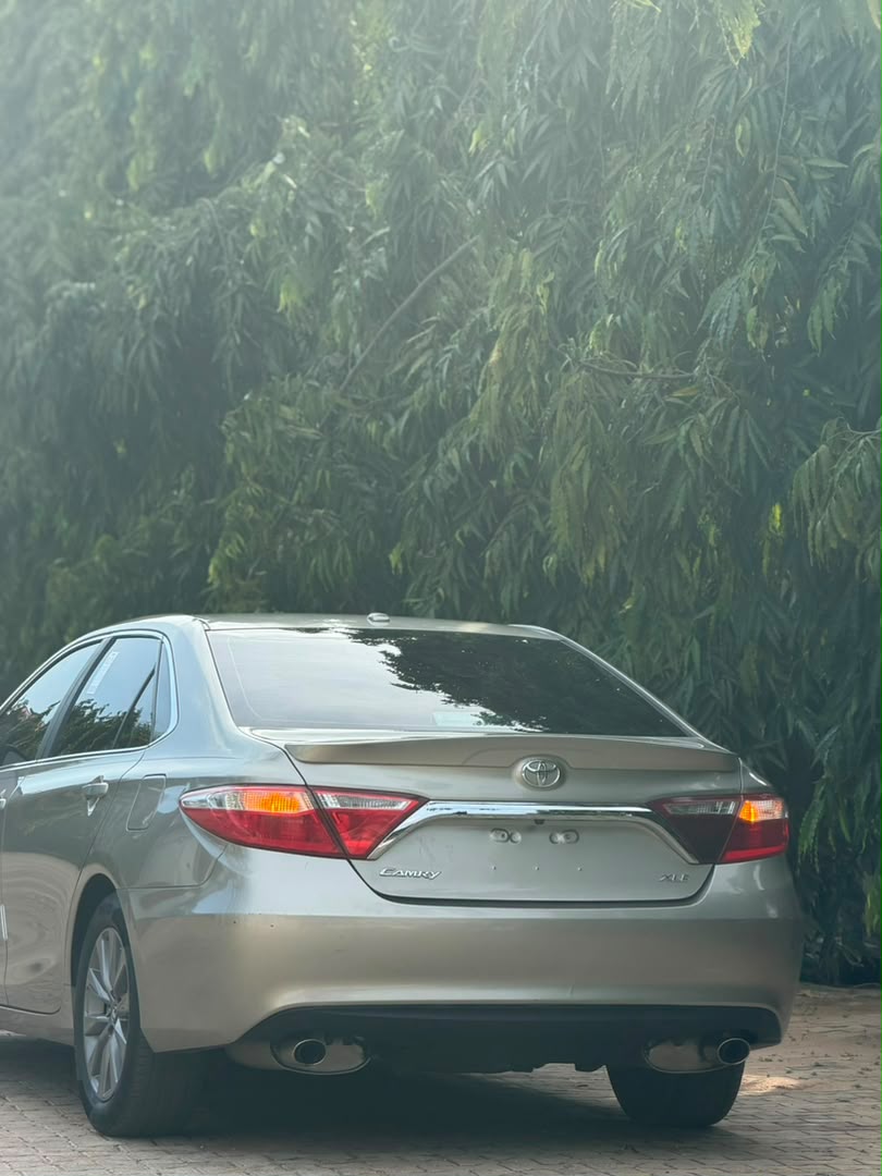 
								Toyota Camry 2015 XLE foreign used with original custom duty for  🏷️16M 📍Abuja full									