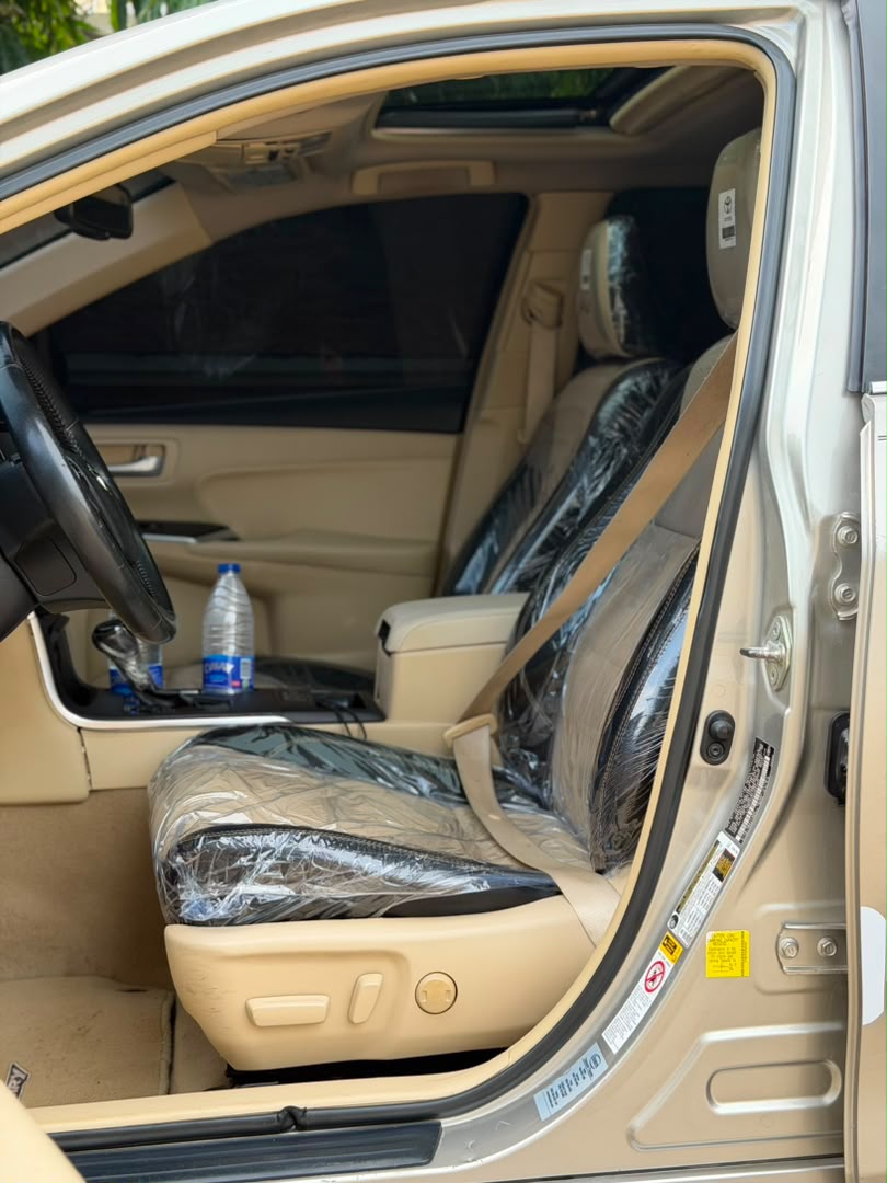 
								Toyota Camry 2015 XLE foreign used with original custom duty for  🏷️16M 📍Abuja full									