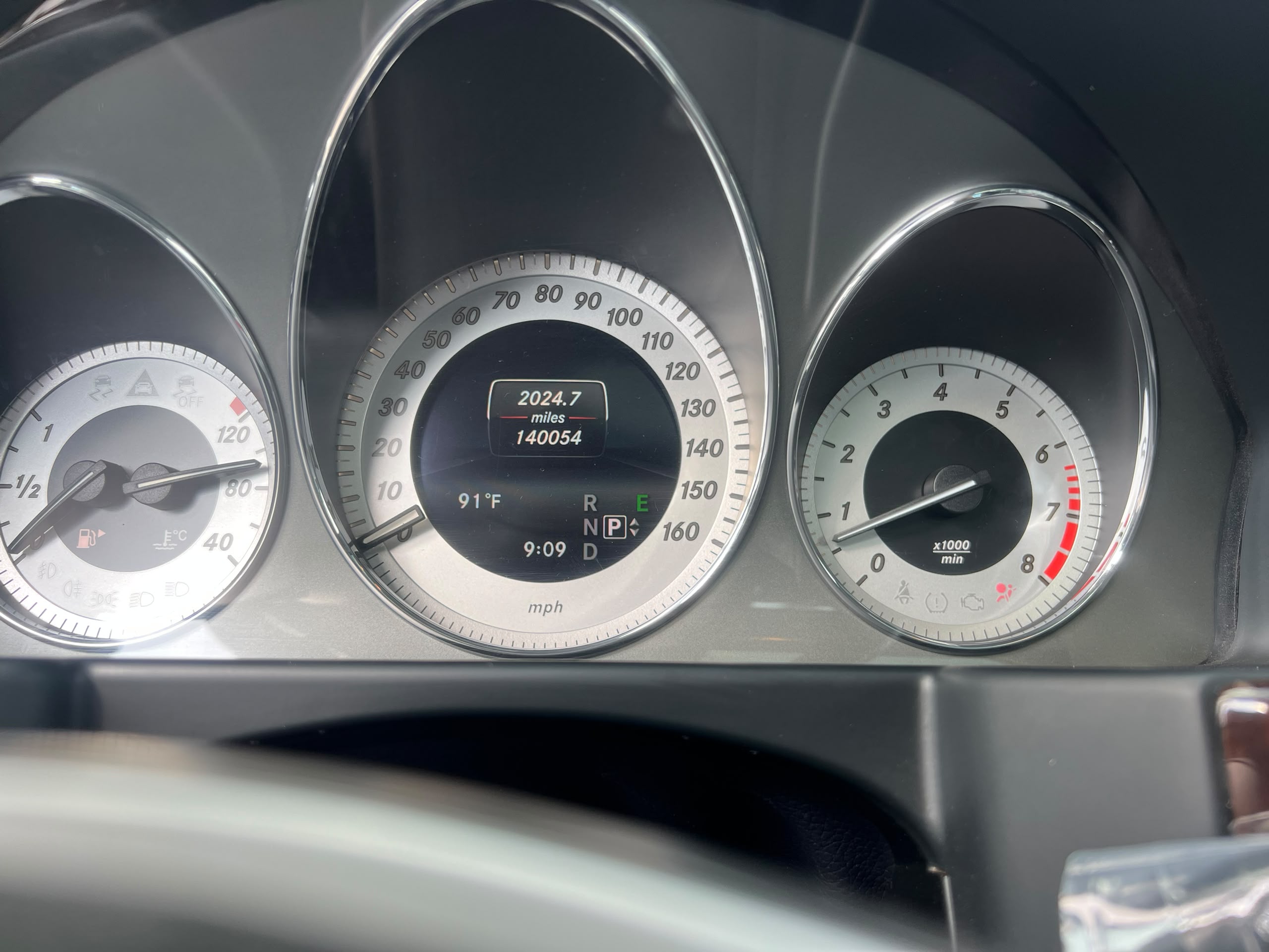 
								QUICK SALE!! 🚨  Foreign Used Mercedes-Benz GLK 350 Extremely clean • Everything working perfectly • Buy & Drive  💰 ₦18.5 Million 📍 Abuja full									