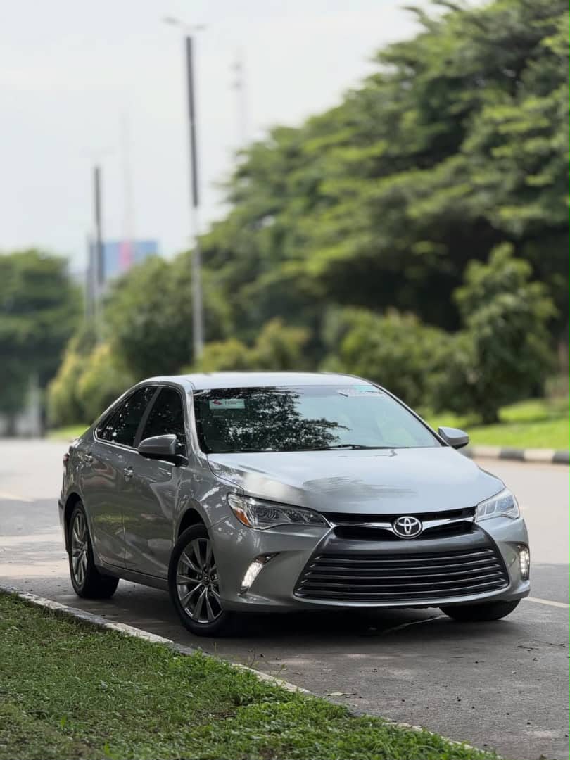 
								UP FOR SALE‼️‼️‼️ FOREIGN USED TOYOTA CAMRY XLE V6 2015 MODEL WITH ORIGINAL CUSTOM DUTY GOING FOR JUST ₦18,900,000 ONLY LOCATION ABUJA full									