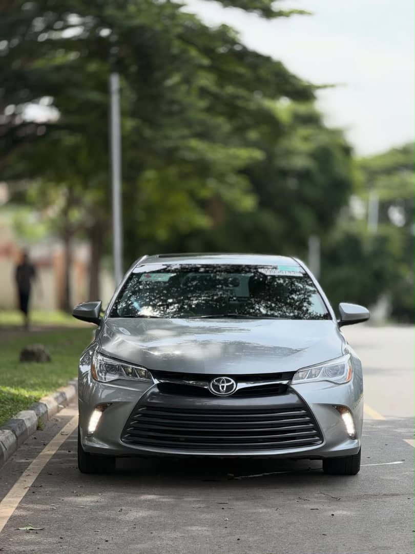 
								UP FOR SALE‼️‼️‼️ FOREIGN USED TOYOTA CAMRY XLE V6 2015 MODEL WITH ORIGINAL CUSTOM DUTY GOING FOR JUST ₦18,900,000 ONLY LOCATION ABUJA full									