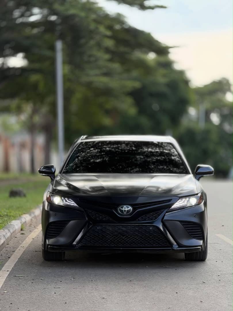 
								UP FOR SALE‼️‼️‼️ EXTREMELY CLEAN TOYOTA CAMRY XSE V6 2018 MODEL WITH ORIGINAL CUSTOM DUTY GOING FOR JUST ₦27,500,000 ONLYLOCATION ABUJA full									