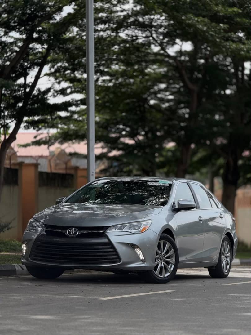 
								UP FOR SALE‼️‼️‼️ FOREIGN USED TOYOTA CAMRY XLE V6 2015 MODEL WITH ORIGINAL CUSTOM DUTY GOING FOR JUST ₦18,900,000 ONLY LOCATION ABUJA full									