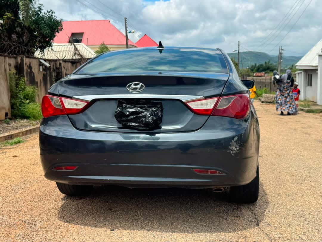 
								2013 Hyuidai sonata very clean Untempered engine and gear  Abuja#6.7m full									