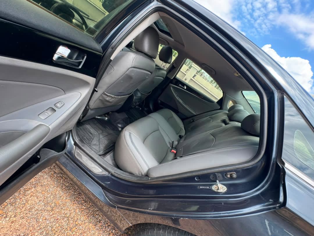 
								2013 Hyuidai sonata very clean Untempered engine and gear  Abuja#6.7m full									