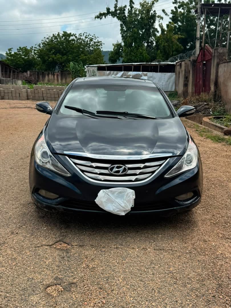 
								2013 Hyuidai sonata very clean Untempered engine and gear  Abuja#6.7m full									
