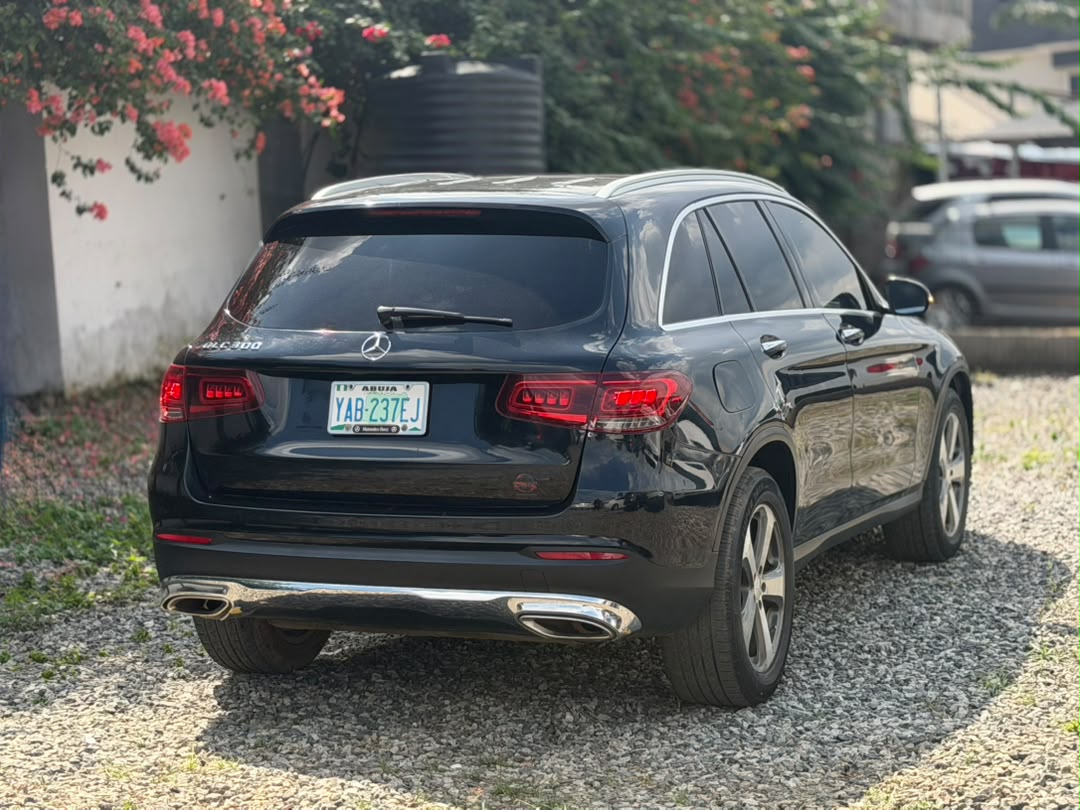 
								BELGIUM GRADE FULL OPTION 2016 MERCEDES GLC300  PRICE: 23.5M full									