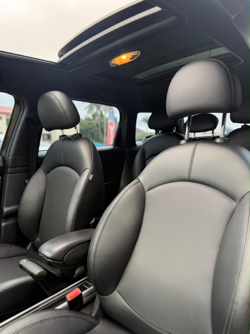 
								CLEAN FOREIGN USED 2015 MINI COOPER SPORT  PRICE: 13.5M full									