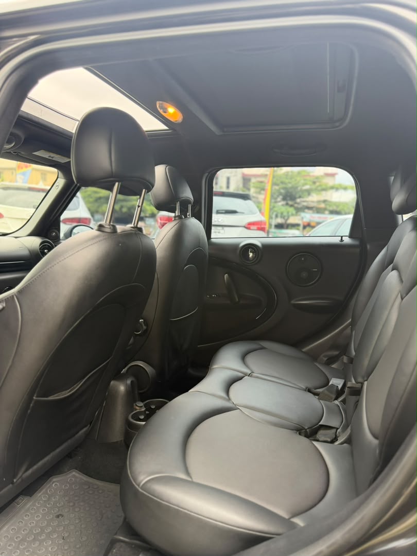 
								CLEAN FOREIGN USED 2015 MINI COOPER SPORT  PRICE: 13.5M full									