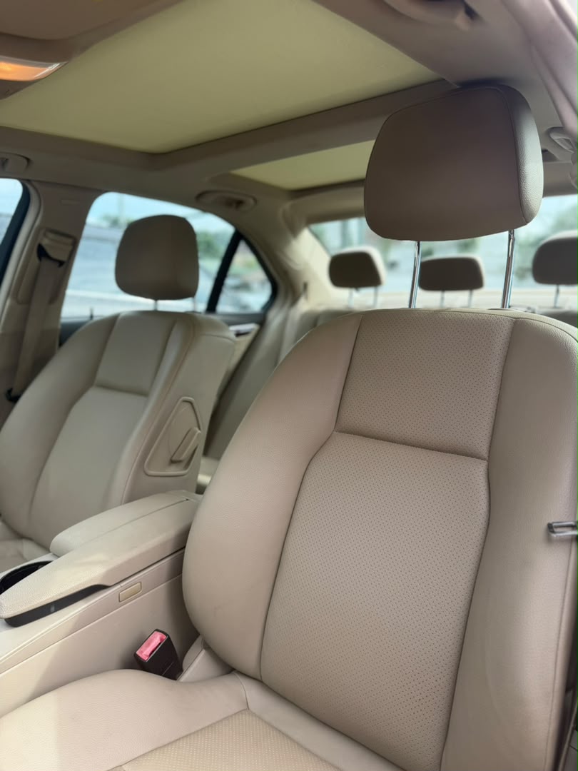 
								SUPER CLEAN FOREIGN USED 2009 MERCEDES C350  PRICE: 9M full									