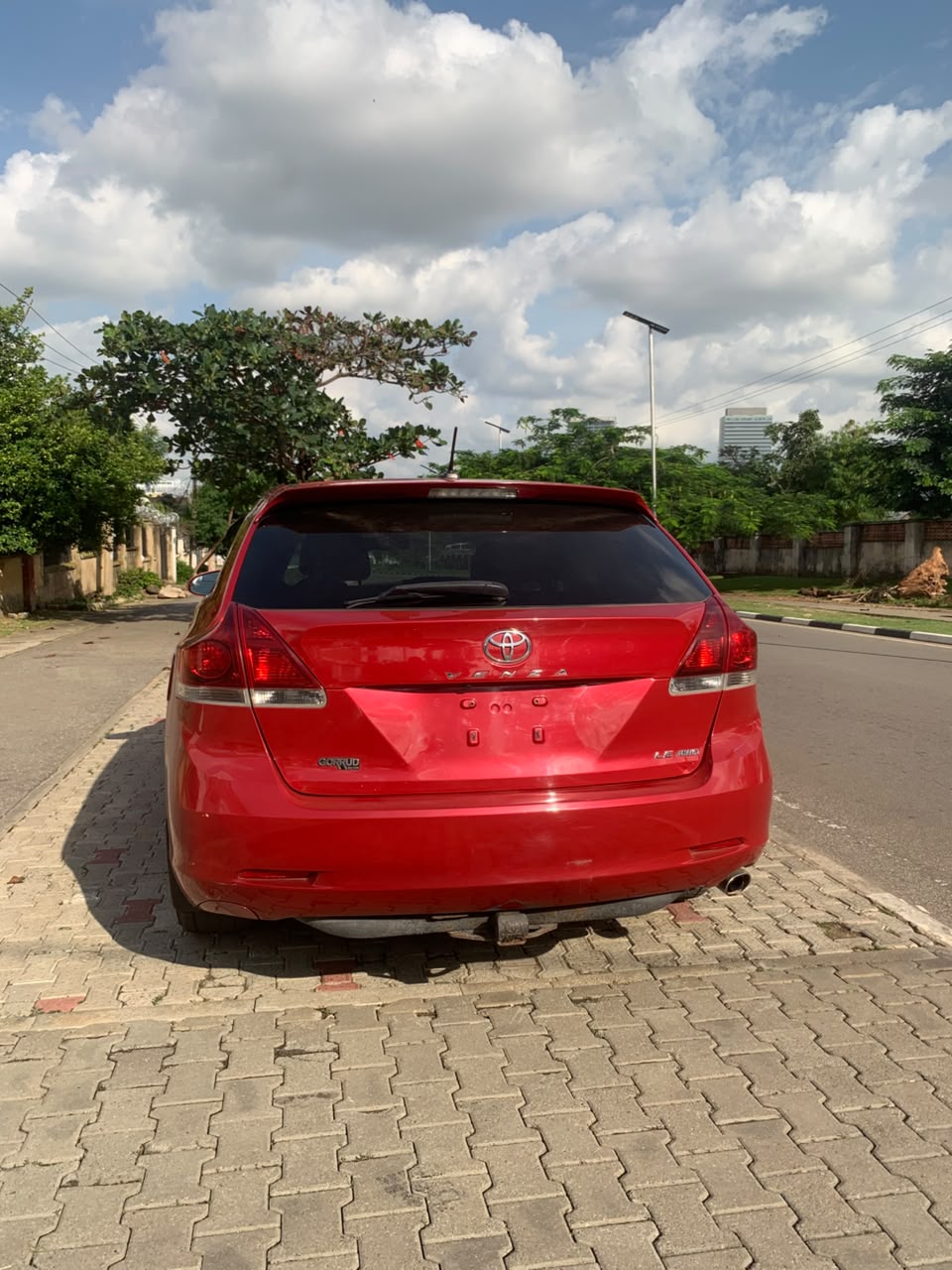 
								Foreign used Toyota Venza 2015 model AWF with fuLL CUSTOM duty available 18m NGN abujadeal full									