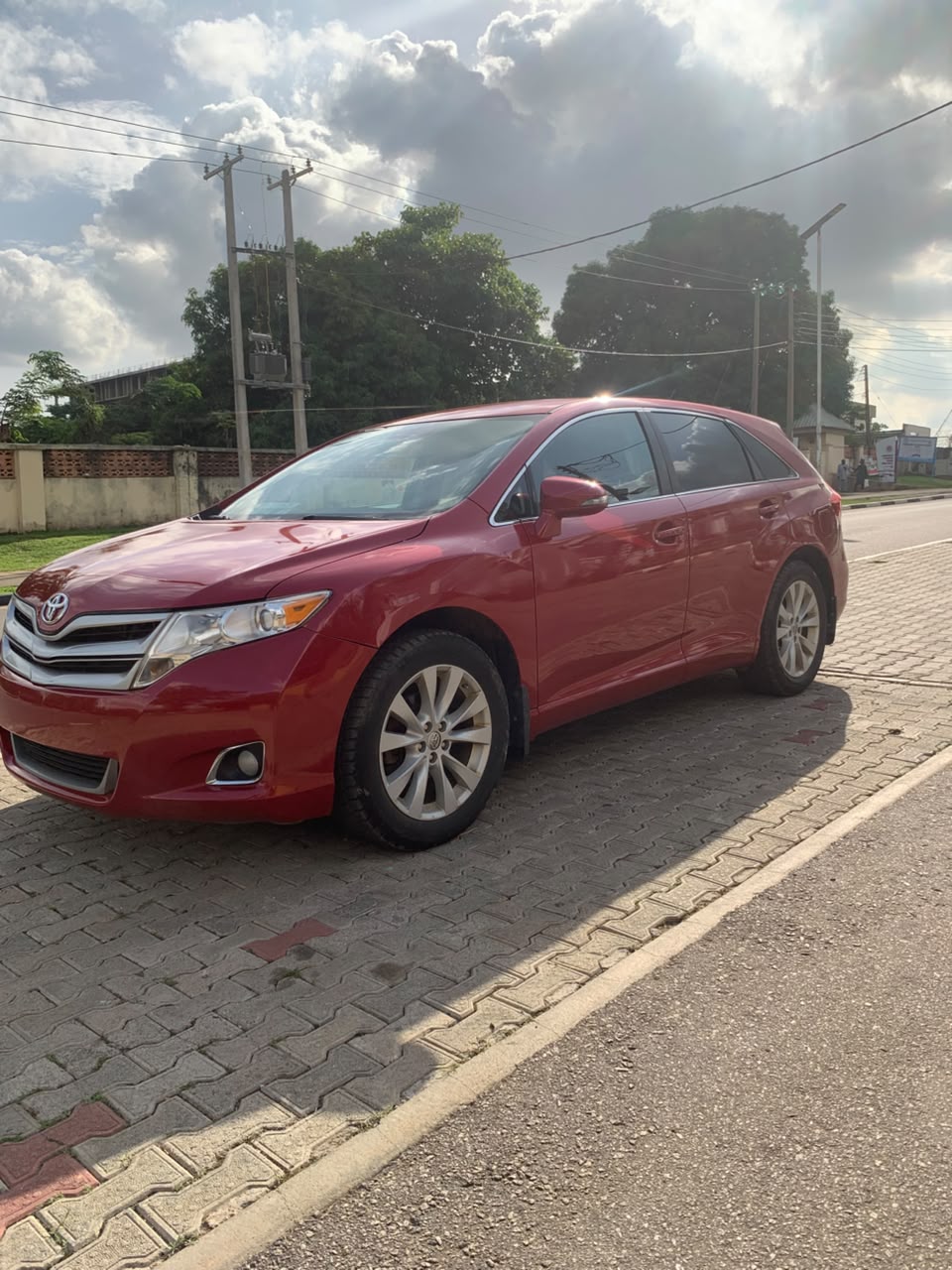 
								Foreign used Toyota Venza 2015 model AWF with fuLL CUSTOM duty available 18m NGN abujadeal full									