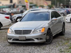 UNREGISTERED 2008 MERCEDES S550 IN VERY GOOD CONDITION AVAILABLE  PRICE: 18M