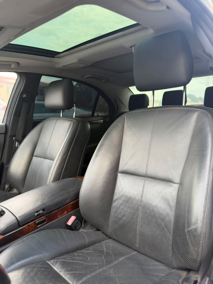 
								UNREGISTERED 2008 MERCEDES S550 IN VERY GOOD CONDITION AVAILABLE  PRICE: 18M full									