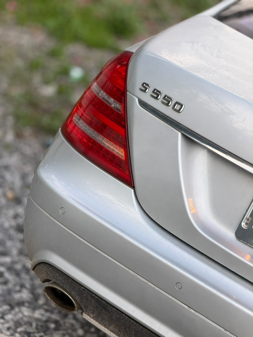 
								UNREGISTERED 2008 MERCEDES S550 IN VERY GOOD CONDITION AVAILABLE  PRICE: 18M full									