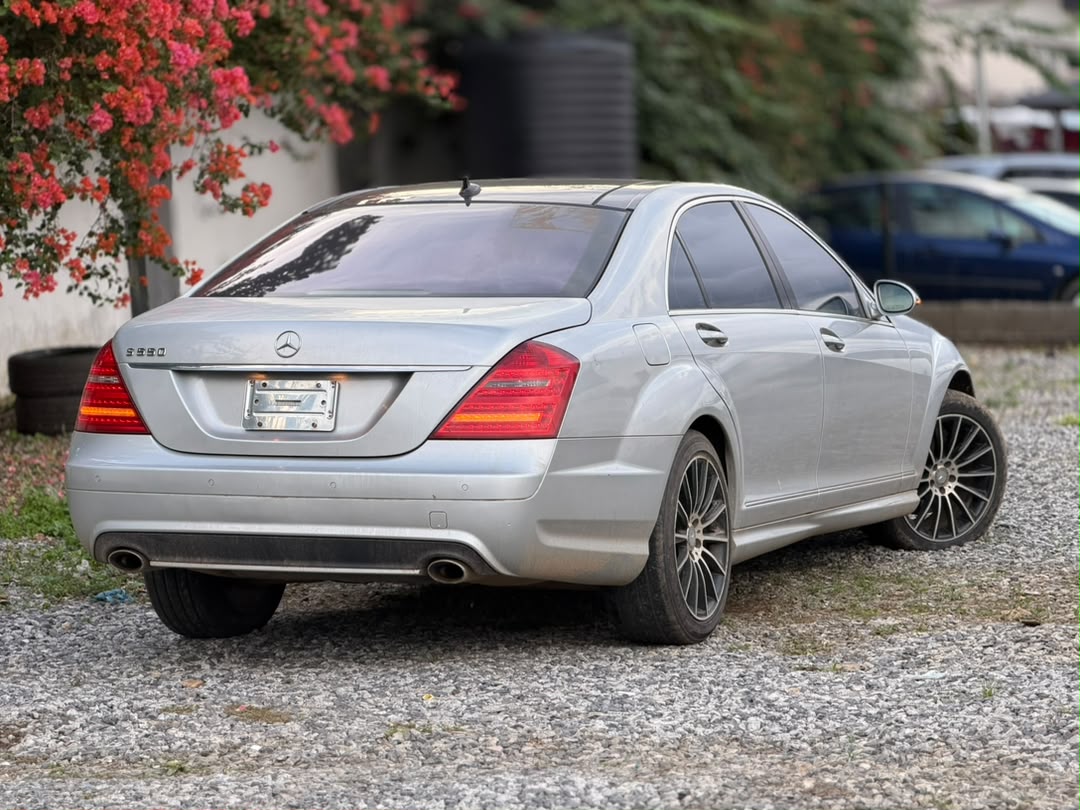 
								UNREGISTERED 2008 MERCEDES S550 IN VERY GOOD CONDITION AVAILABLE  PRICE: 18M full									