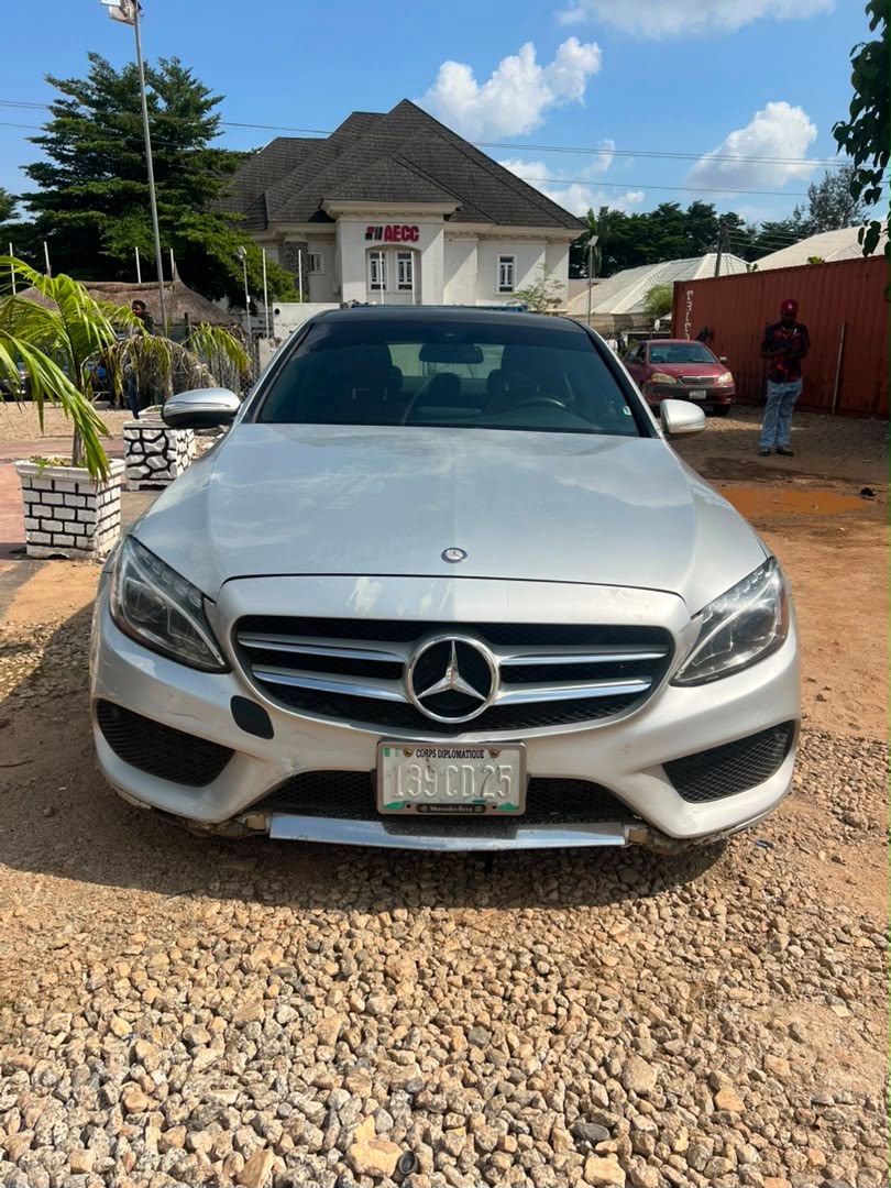 
								Distress Sell Neatly Used Mercedes Benz C300 2016 for just 7.9m Abuja full									