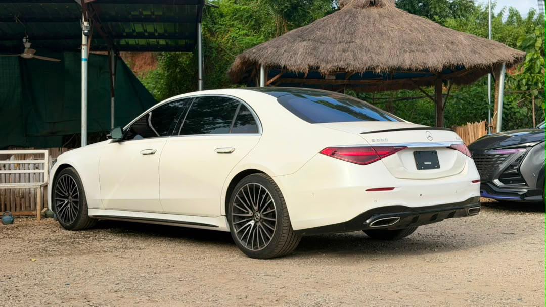 
								Distress Foreign used 2021 S580 for 120m Abuja full									