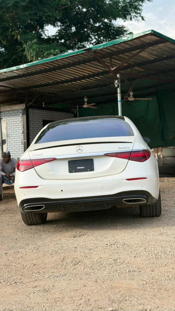 
								Distress Foreign used 2021 S580 for 120m Abuja full									