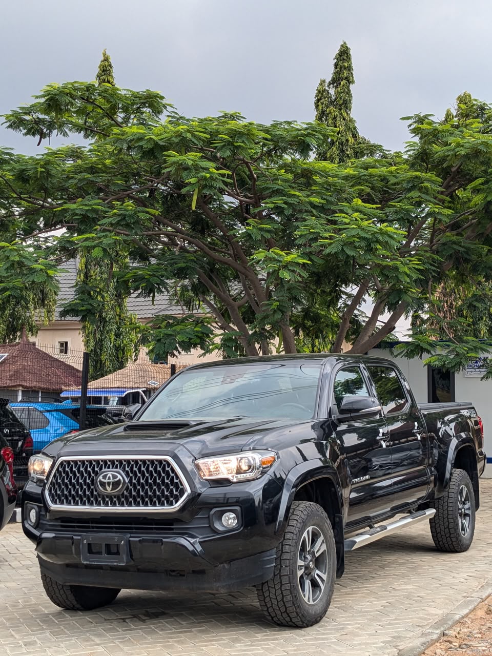 
								FOREIGN USED 2012 TOYOTA TACOMA V6 SR5 WITH ORIGINAL CUSTOM DUTY AVAILABLE FOR 25M full									