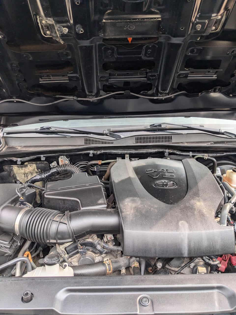 
								FOREIGN USED 2012 TOYOTA TACOMA V6 SR5 WITH ORIGINAL CUSTOM DUTY AVAILABLE FOR 25M full									