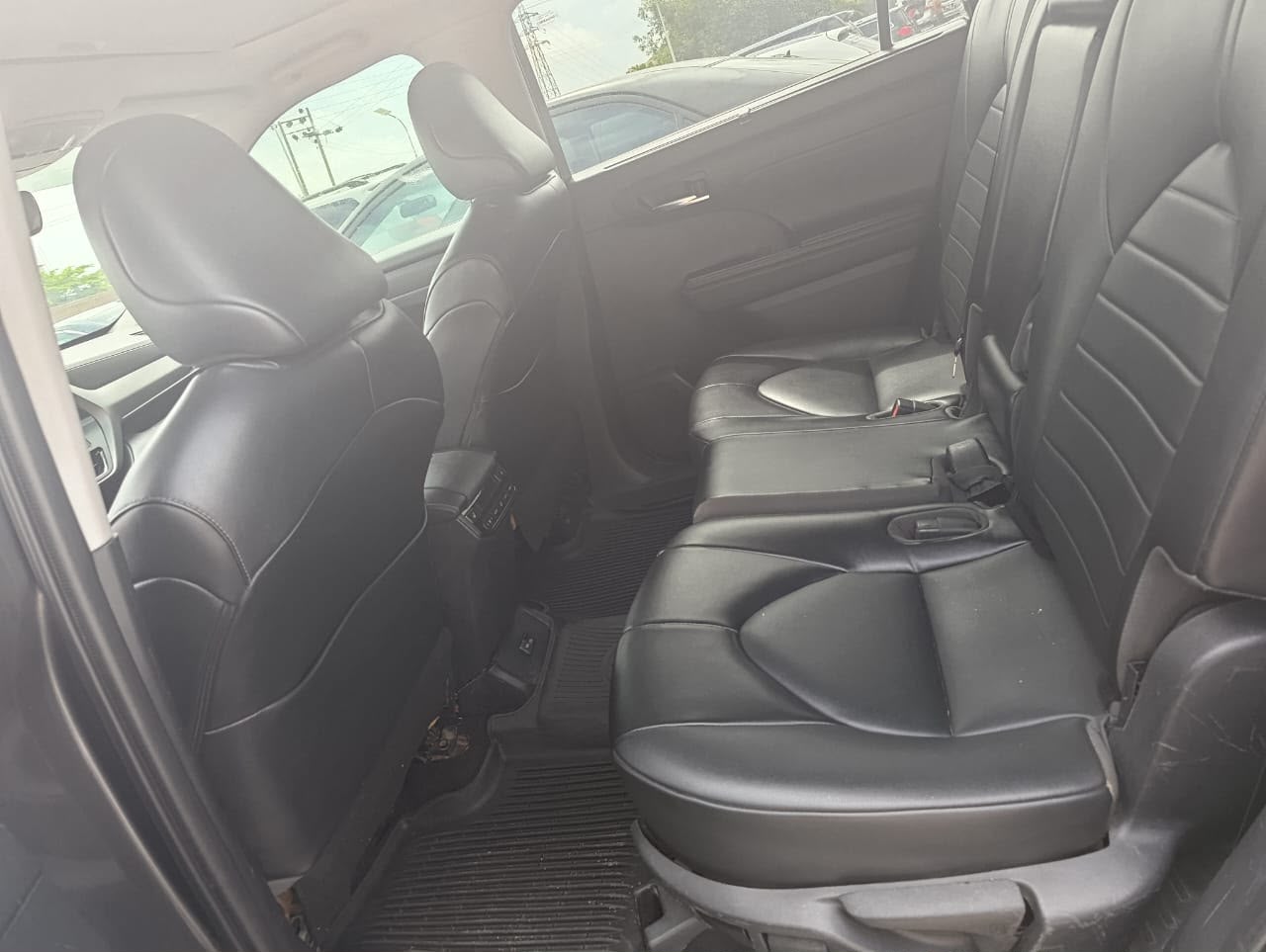 
								Quick Sale Toyota Highlander 2023 XLE With Untempered Engine and Gear, Ac is freezing 🥶 with Original Duty~ 🏷️33.5M Net 📍Abuja Deal full									