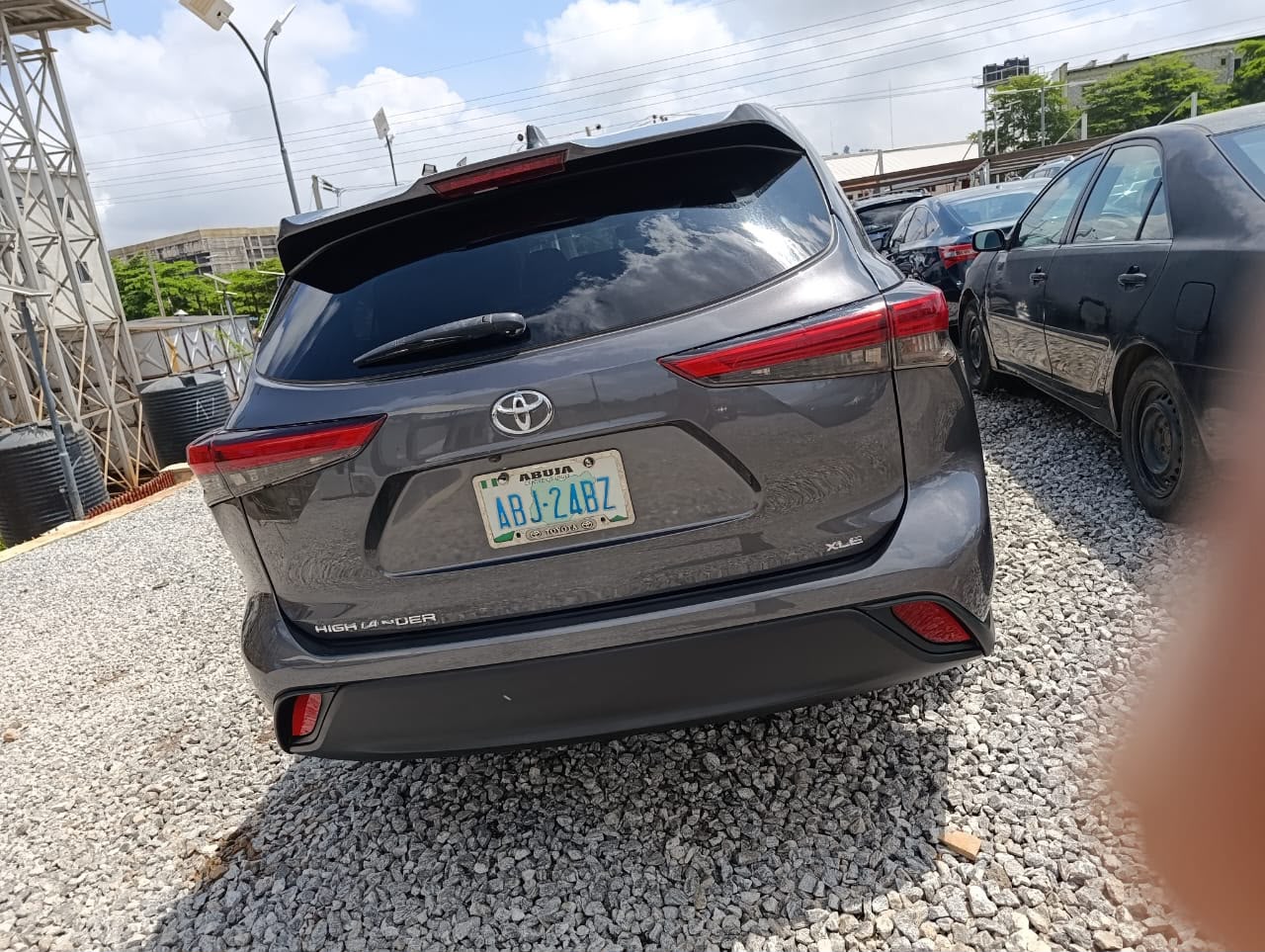 
								Quick Sale Toyota Highlander 2023 XLE With Untempered Engine and Gear, Ac is freezing 🥶 with Original Duty~ 🏷️33.5M Net 📍Abuja Deal full									