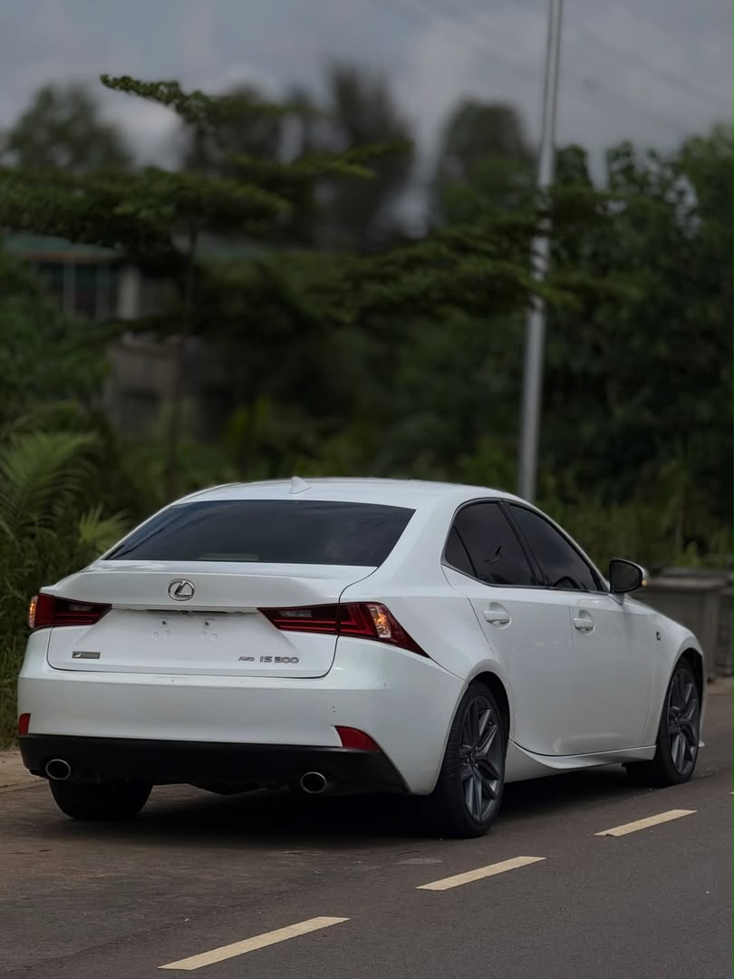 
								Super clean foreign used Lexus IS300 Fsport 2016   Original Duty📃  Price: N22,000,000 million naira only   Abuja deal📍  Nationwide Delivery after thorough inspection and full payment 💰🚚 full									