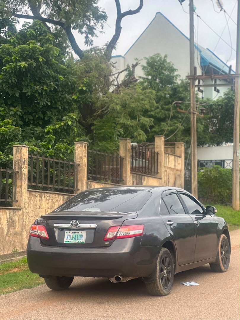 
								Extremely clean Used Toyota Camry 2009 LE for just 5.9m Abuja full									