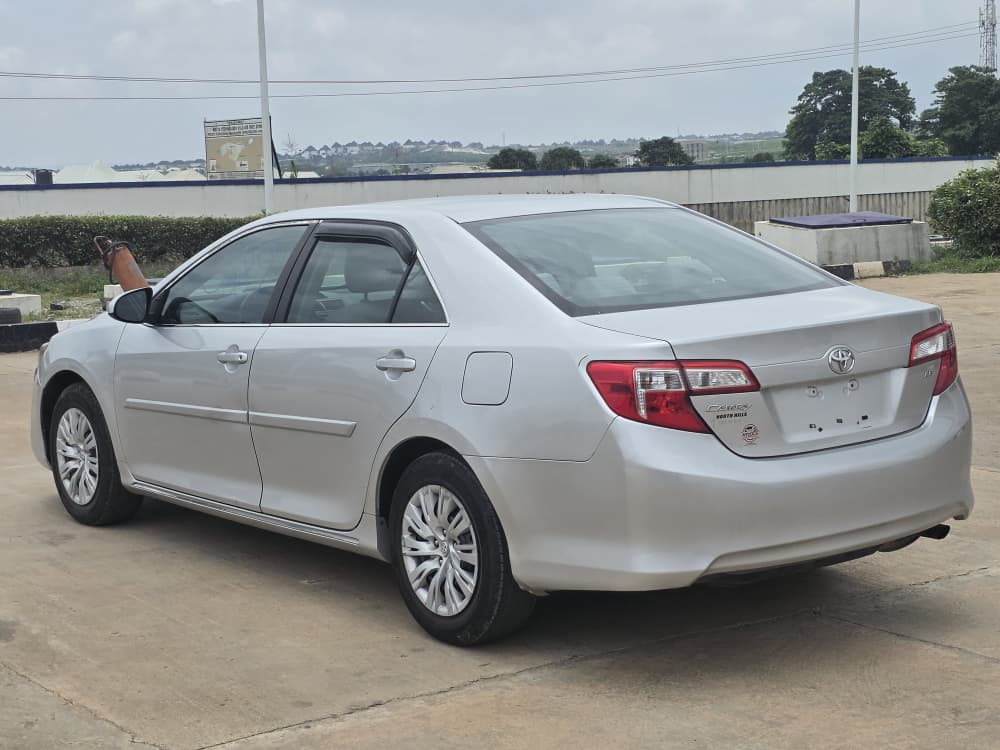 
								FOREIGN USED TOYOTA CAMRY 2013 MODEL,LUXURY EDITION‼️  ✅ KEY ENTRY ✅ SUNROOF ✅ NAVIGATION SCREEN ✅ ECO MODE FUEL ECONOMY ✅ CATALYST INTACT ✅ ENGINE AND GEAR UNTEMPERED 100% ✅ 2026 ORIGINAL CUSTOM DUTY ✅ BRAND NEW TIRES ✅ ZERO LEGWORK  PRICE……….N13.5M ONLY,SAMBO ASSURED LOCATION …ABUJA full									