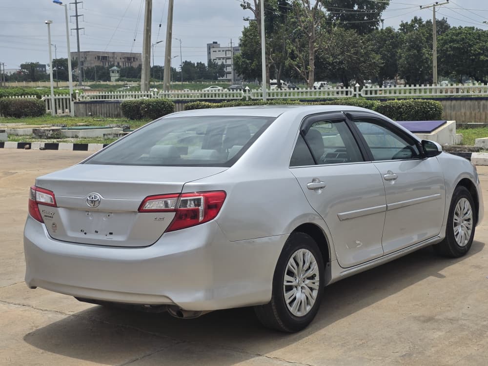 
								FOREIGN USED TOYOTA CAMRY 2013 MODEL,LUXURY EDITION‼️  ✅ KEY ENTRY ✅ SUNROOF ✅ NAVIGATION SCREEN ✅ ECO MODE FUEL ECONOMY ✅ CATALYST INTACT ✅ ENGINE AND GEAR UNTEMPERED 100% ✅ 2026 ORIGINAL CUSTOM DUTY ✅ BRAND NEW TIRES ✅ ZERO LEGWORK  PRICE……….N13.5M ONLY,SAMBO ASSURED LOCATION …ABUJA full									