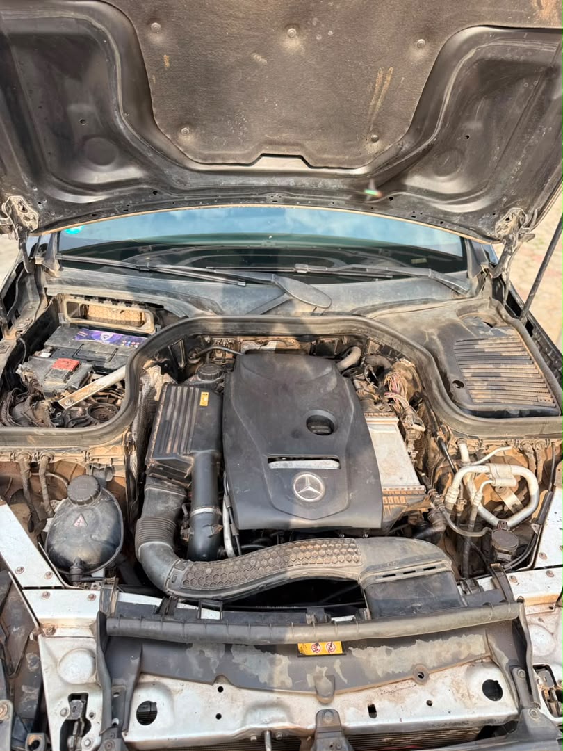 
								MONEY NEEDED🚨🚨🚨 Distress sale 🔥🔥 Mercedes Benz GLC300 2017 model, black on black interior, Keyless entry! Original duty! Clean title  🅿️12.5M Only  📍ABUJA full									