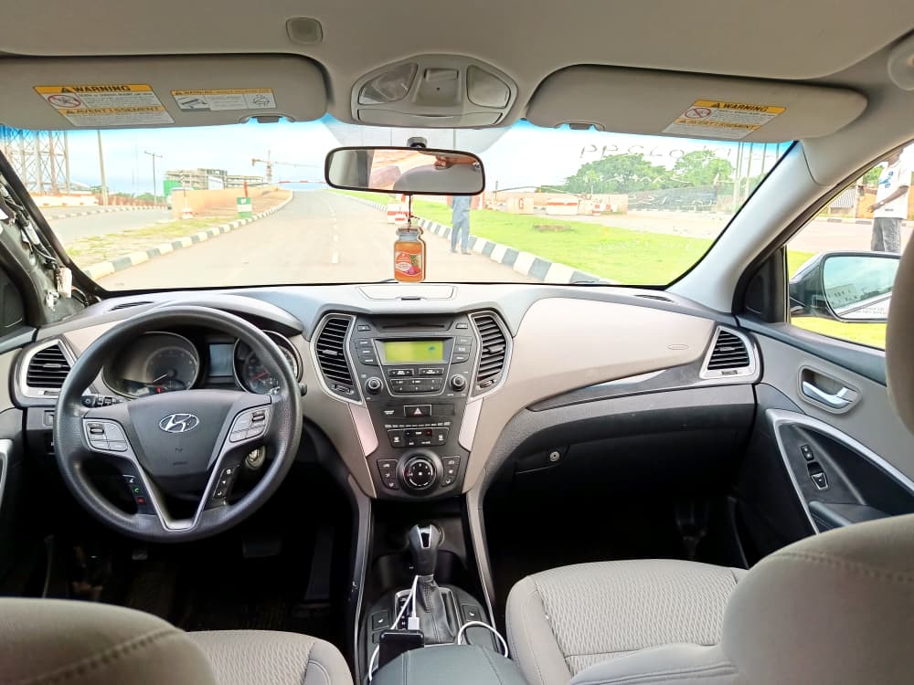 
								FOREIGN USED 2014 HYUNDAI SANTAFE SPORT IN PRISTINE CONDITION PROPERLY DOCUMENTED GOING FOR 13M ABUJA DEAL full									